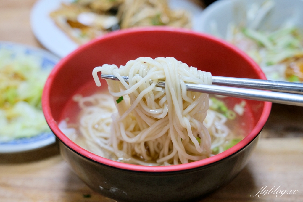 台中北區|王印製麵麻辣乾麵.一中街超人氣鐵皮屋麵攤,CP值取勝學生族的最愛 @飛天璇的口袋 台中北區|王印製麵麻辣乾麵.一中街超人氣鐵皮屋麵攤,CP值取勝學生族的最愛 @飛天璇的口袋