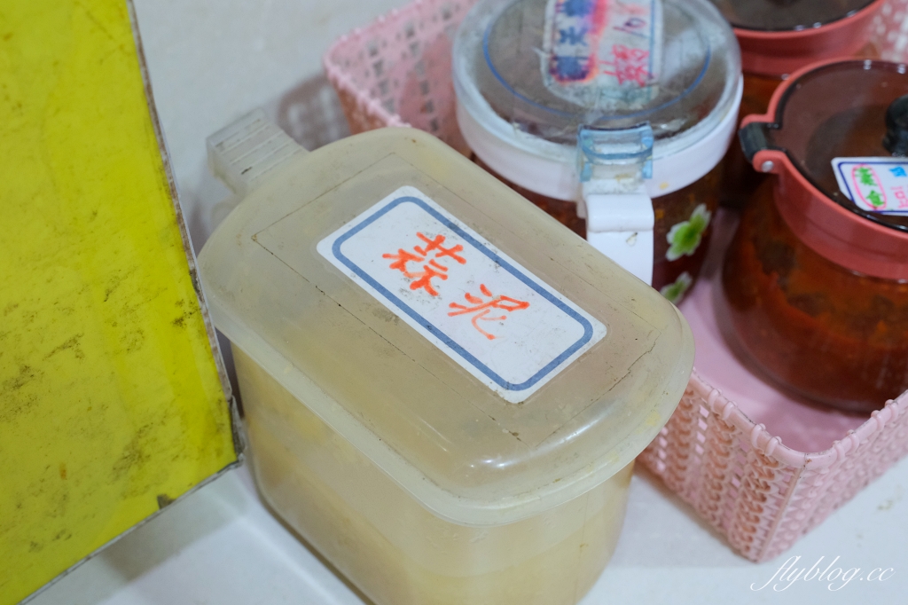 台中北區｜迷你一口臭豆腐．一中街臭豆腐達人，三強鼎立臭豆腐店之一 @飛天璇的口袋