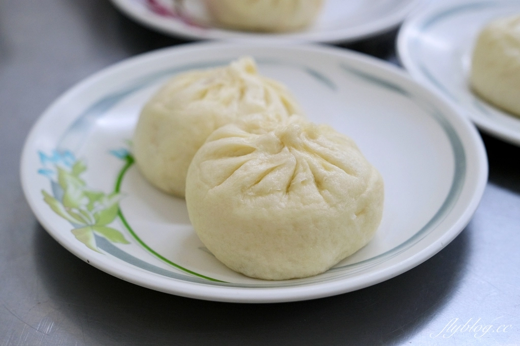 台中北屯｜尚癮大湯包．一咬下去就爆漿，皮Q多汁的好吃湯包 @飛天璇的口袋