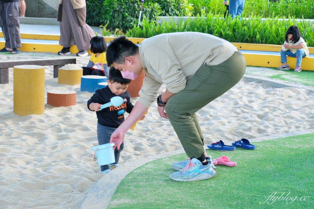 彰化田中｜田中滑步車公園．高鐵橋下新公園，沙坑遊戲區、土丘遊戲區、滑步車道區 @飛天璇的口袋