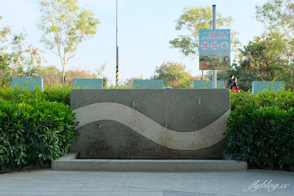 彰化田中｜田中滑步車公園．高鐵橋下新公園，沙坑遊戲區、土丘遊戲區、滑步車道區 @飛天璇的口袋
