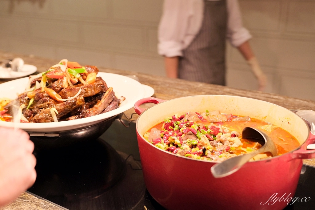 台中西區｜台中金典酒店栢麗廳．台中百匯吃到飽下午茶，平日一個人550元 @飛天璇的口袋