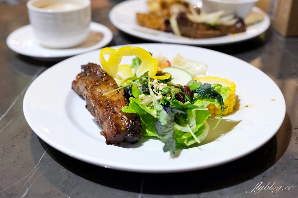 台中西區｜台中金典酒店栢麗廳．台中百匯吃到飽下午茶，平日一個人550元 @飛天璇的口袋