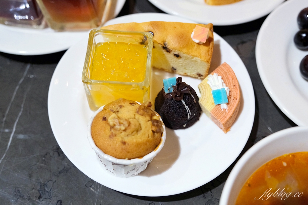 台中西區｜台中金典酒店栢麗廳．台中百匯吃到飽下午茶，平日一個人550元 @飛天璇的口袋