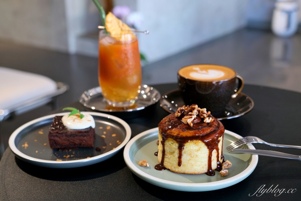 台中北區｜閑日ひま Hima cafe．蕭美琴也推薦的肉桂捲，台中優質甜點咖啡館 @飛天璇的口袋