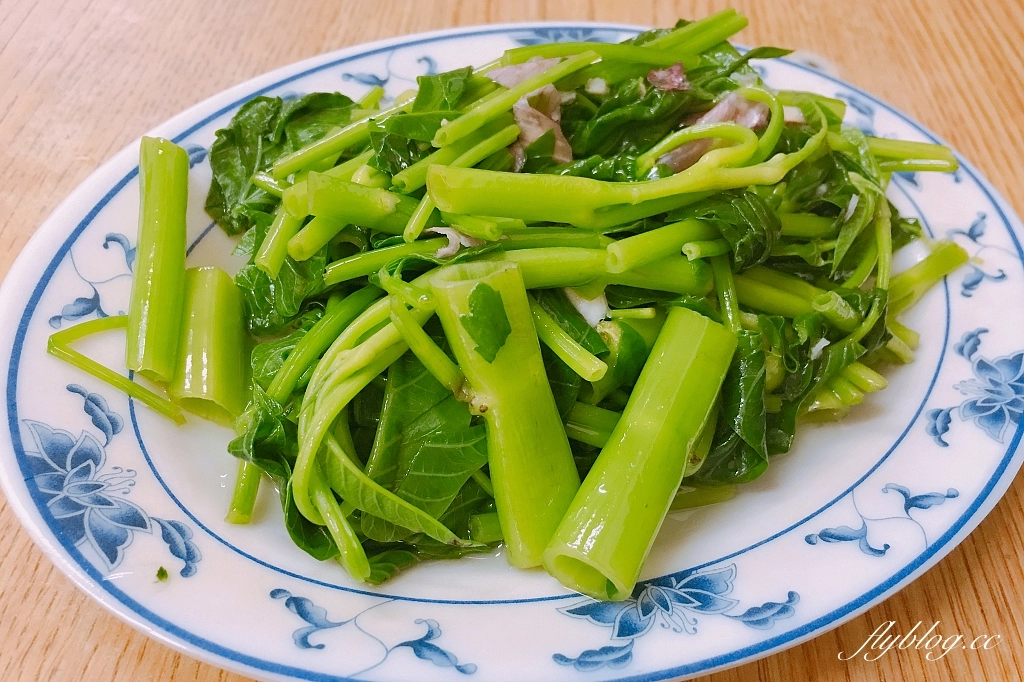 台中北屯｜興安路上外省麵．店家自製麵條，必點好吃滷味 @飛天璇的口袋