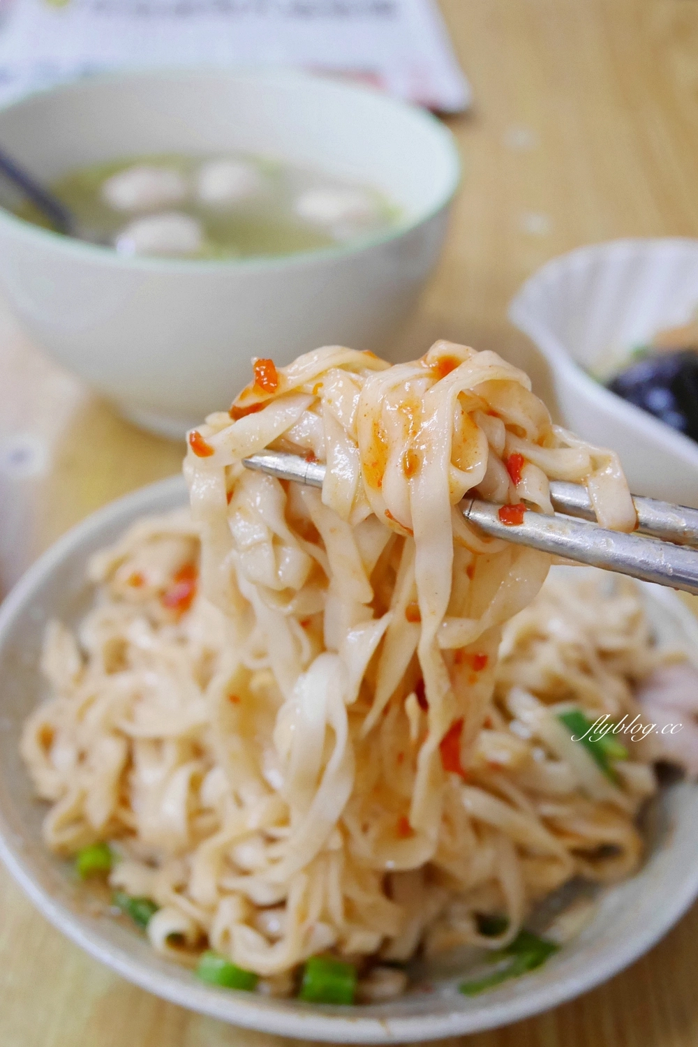 台中北屯｜興安路上外省麵．店家自製麵條，必點好吃滷味 @飛天璇的口袋