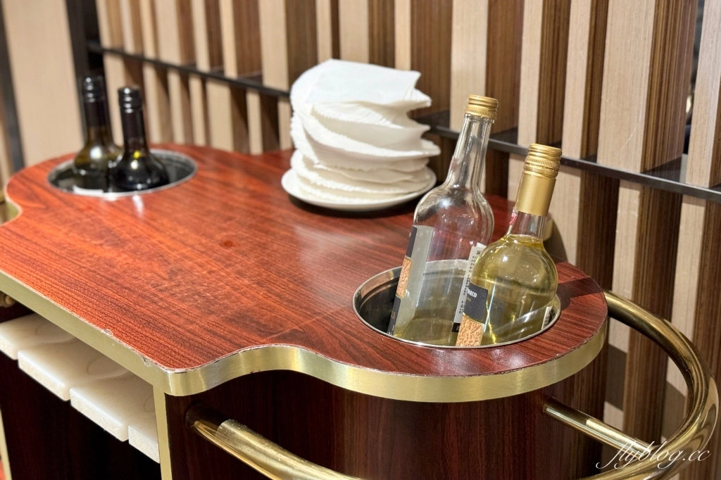 桃園機場|環亞機場貴賓室.第2航廈離境大堂A區,餐點、環境、營業時間及收費方式 @飛天璇的口袋 桃園機場|環亞機場貴賓室.第2航廈離境大堂A區,餐點、環境、營業時間及收費方式 @飛天璇的口袋