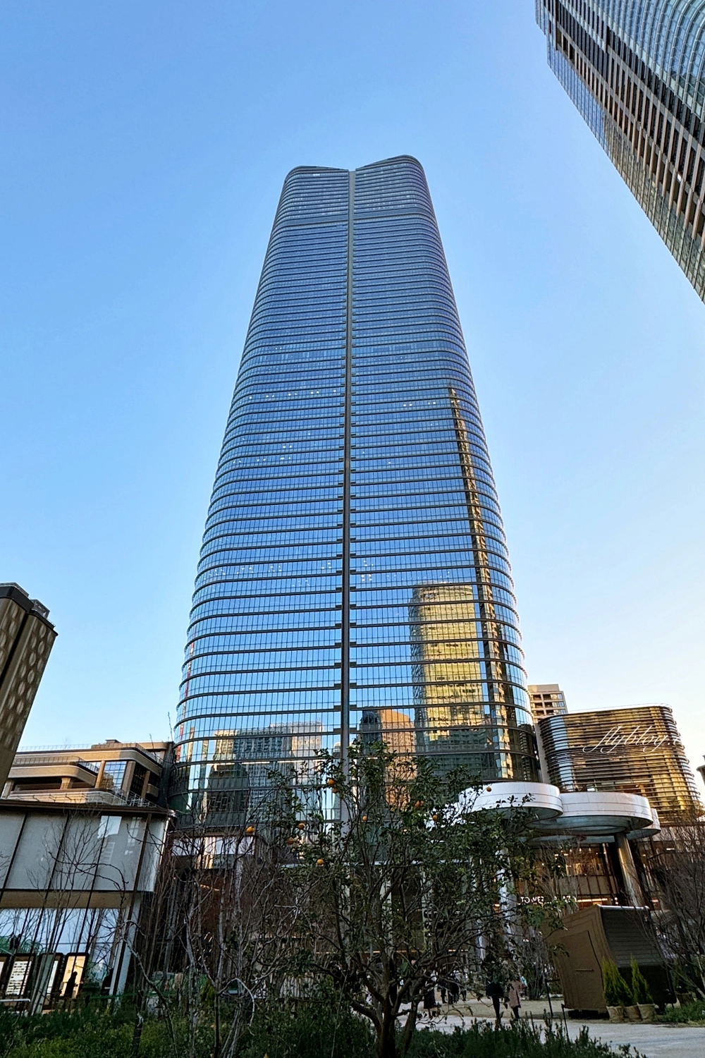 日本東京｜麻布台之丘森JP塔．日本最高摩天大樓，近距離看東京鐵塔和富士山 @飛天璇的口袋