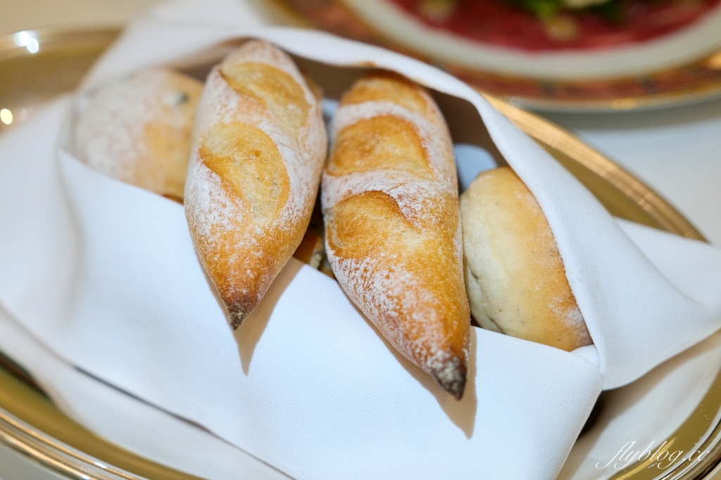 澳門路氹｜嘉樂酒吧．走進時尚大師Gianni Versace世界，品嚐凡賽斯酒店優雅下午茶 @飛天璇的口袋