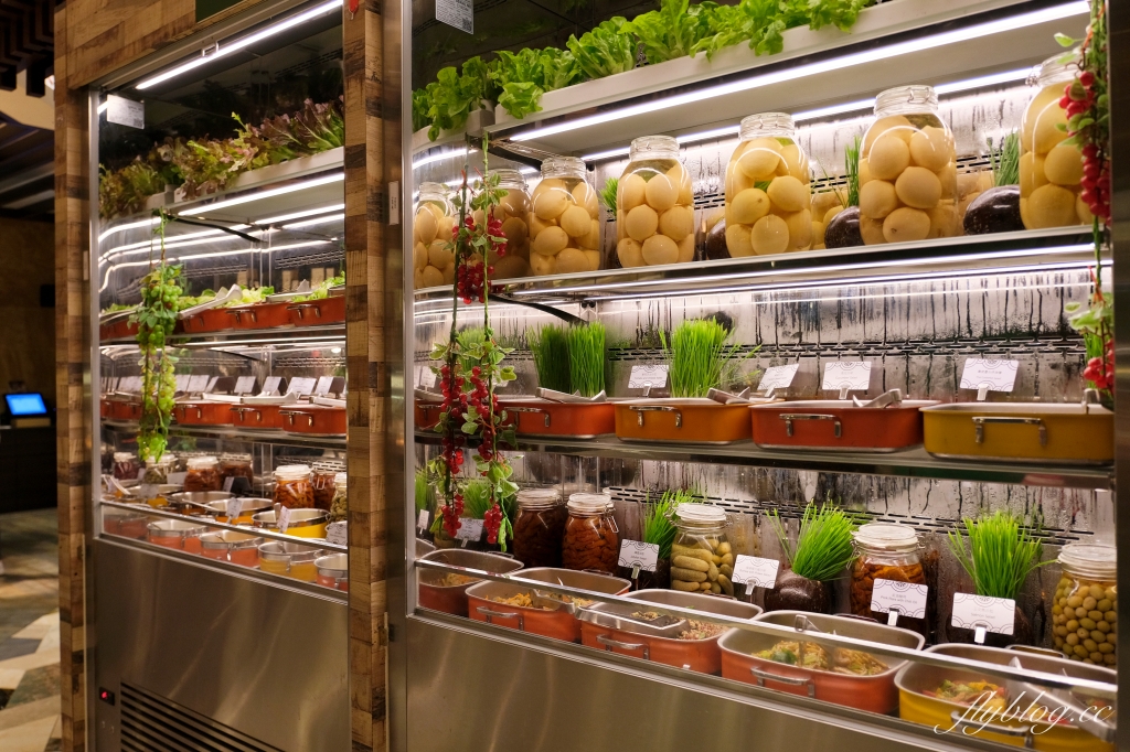 澳門路氹｜自助山．澳門最大自助百匯餐廳，吃遍全亞洲600多道美食 @飛天璇的口袋