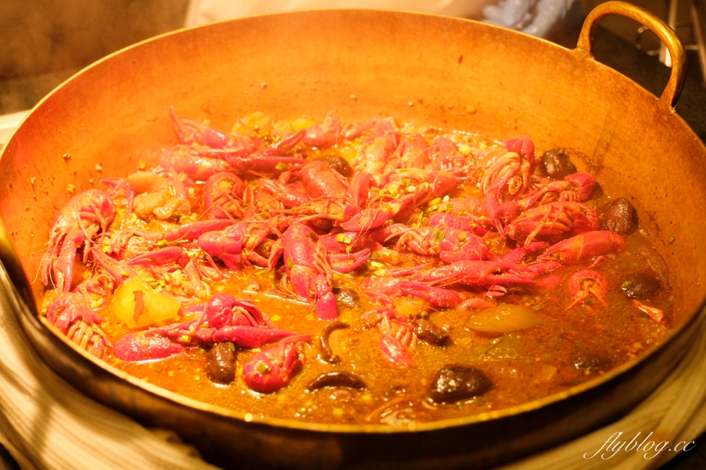 澳門路氹｜自助山．澳門最大自助百匯餐廳，吃遍全亞洲600多道美食 @飛天璇的口袋