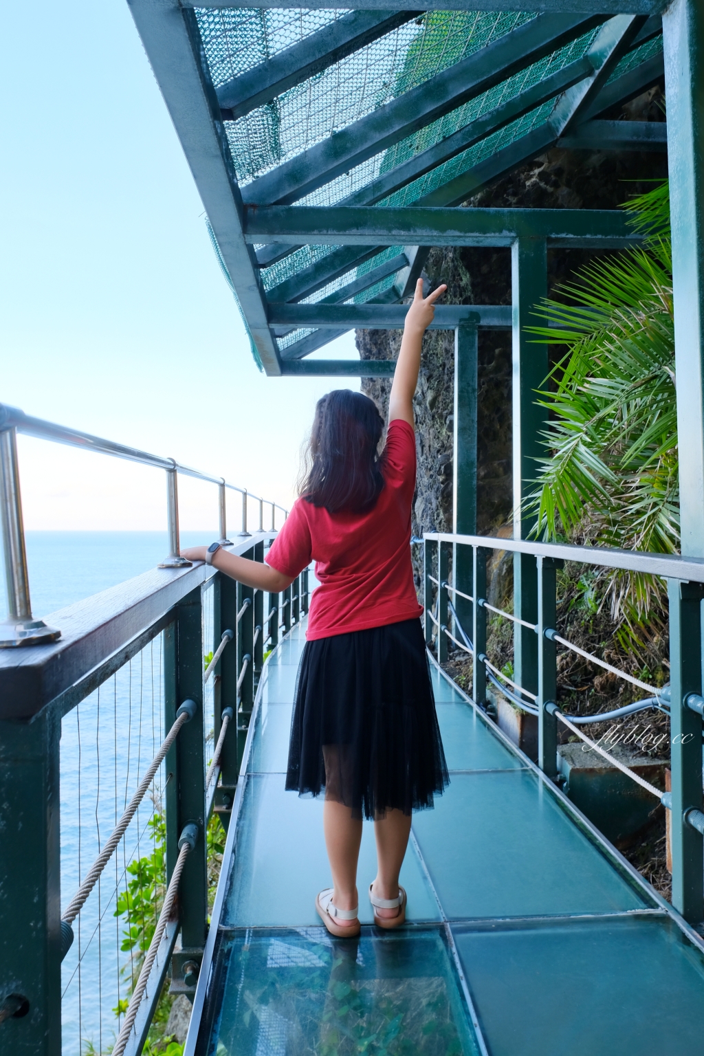 花蓮豐濱｜親不知子海上古道．走在透明玻璃步道，遠眺蔚藍太平洋美景 @飛天璇的口袋