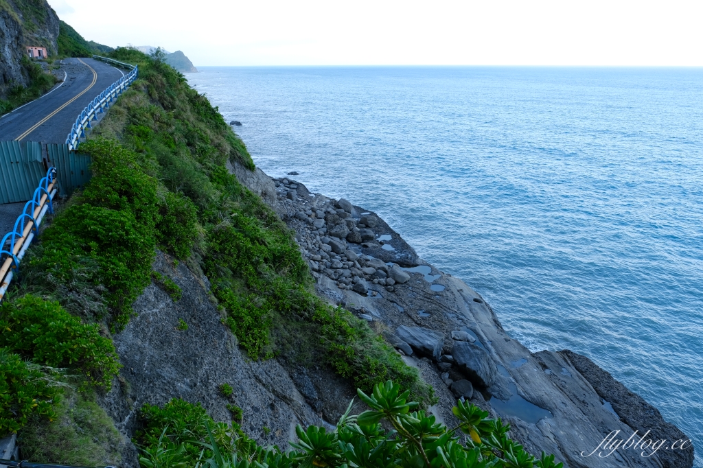 花蓮豐濱｜親不知子海上古道．走在透明玻璃步道，遠眺蔚藍太平洋美景 @飛天璇的口袋
