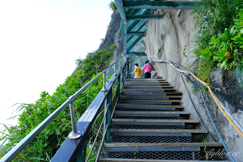 花蓮豐濱｜親不知子海上古道．走在透明玻璃步道，遠眺蔚藍太平洋美景 @飛天璇的口袋