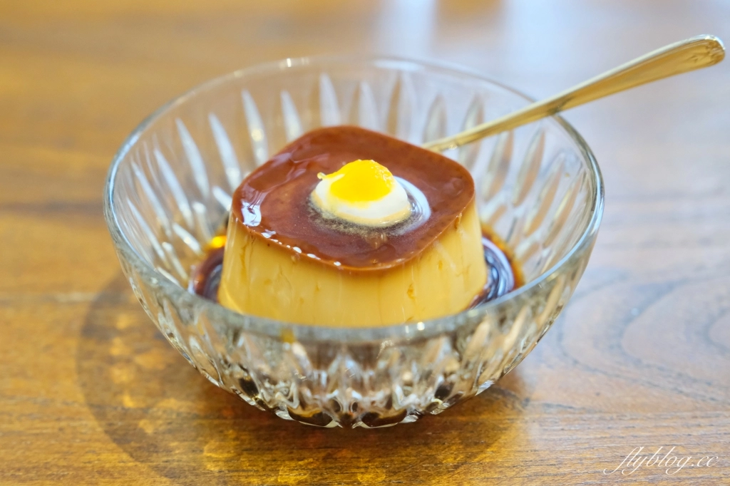 台中西區｜西成珈琲工作室．充滿昭和風情咖啡館，營業到晚上10點 @飛天璇的口袋