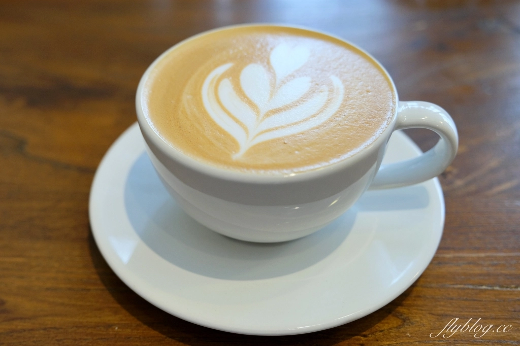 台中西區｜西成珈琲工作室．充滿昭和風情咖啡館，營業到晚上10點 @飛天璇的口袋