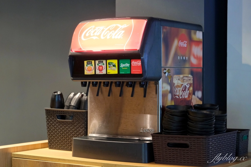 台中南屯｜耀武羊威羊肉爐吃到飽．599元起！6種湯頭７種羊肉，各種生鮮蔬菜冰淇淋無限吃 @飛天璇的口袋