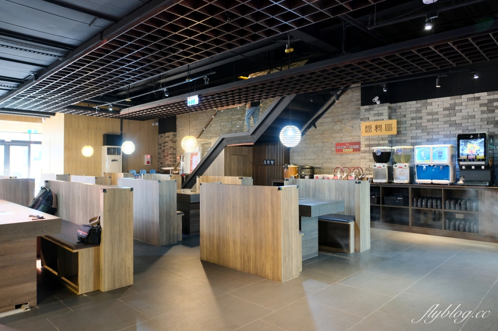 台中南屯｜耀武羊威羊肉爐吃到飽．599元起！6種湯頭７種羊肉，各種生鮮蔬菜冰淇淋無限吃 @飛天璇的口袋