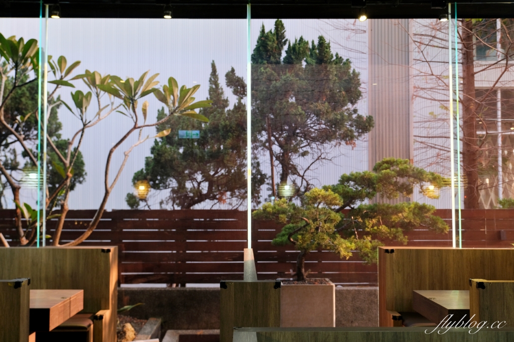 台中南屯｜耀武羊威羊肉爐吃到飽．599元起！6種湯頭７種羊肉，各種生鮮蔬菜冰淇淋無限吃 @飛天璇的口袋