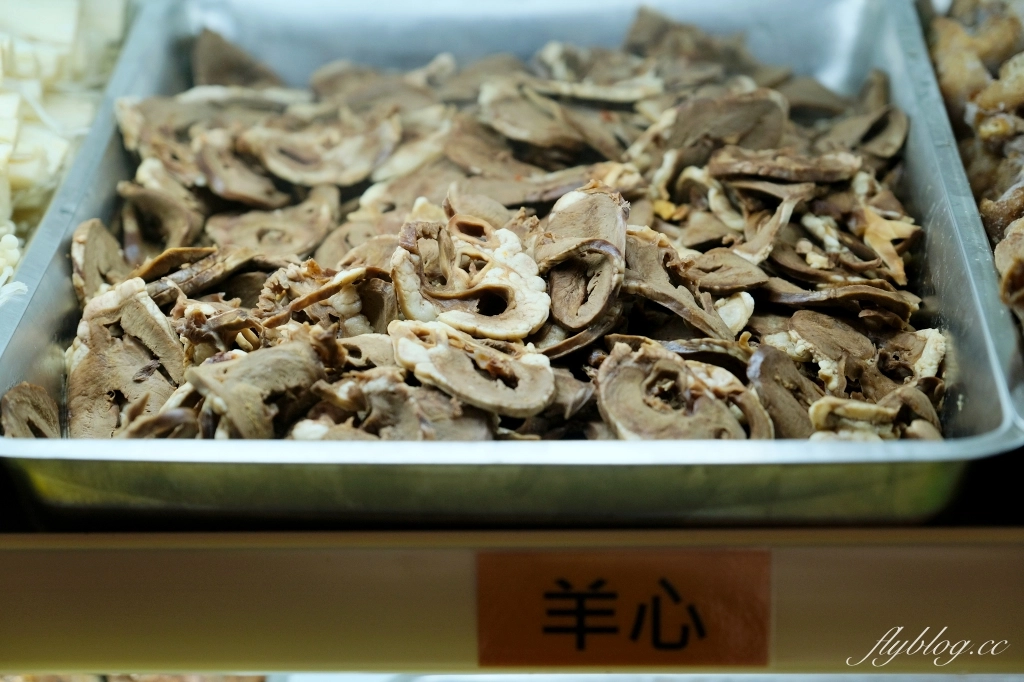 台中南屯｜耀武羊威羊肉爐吃到飽．599元起！6種湯頭７種羊肉，各種生鮮蔬菜冰淇淋無限吃 @飛天璇的口袋