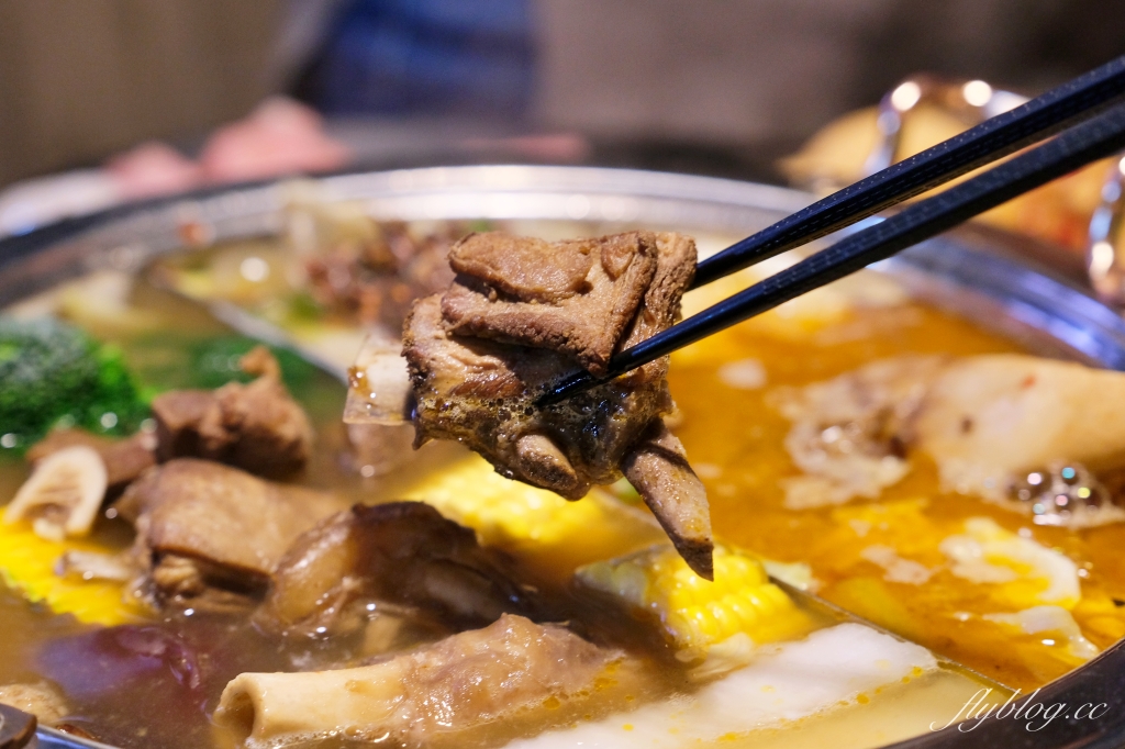 台中南屯｜耀武羊威羊肉爐吃到飽．599元起！6種湯頭７種羊肉，各種生鮮蔬菜冰淇淋無限吃 @飛天璇的口袋