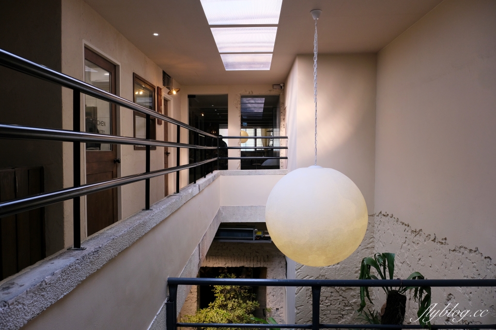 台中中區｜Phase Coffee Roasters．中山路老宅新生命，兼具實力與美麗的咖啡館 @飛天璇的口袋