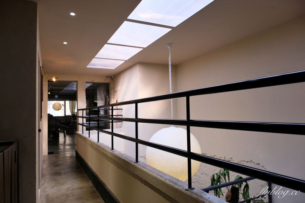 台中中區｜Phase Coffee Roasters．中山路老宅新生命，兼具實力與美麗的咖啡館 @飛天璇的口袋