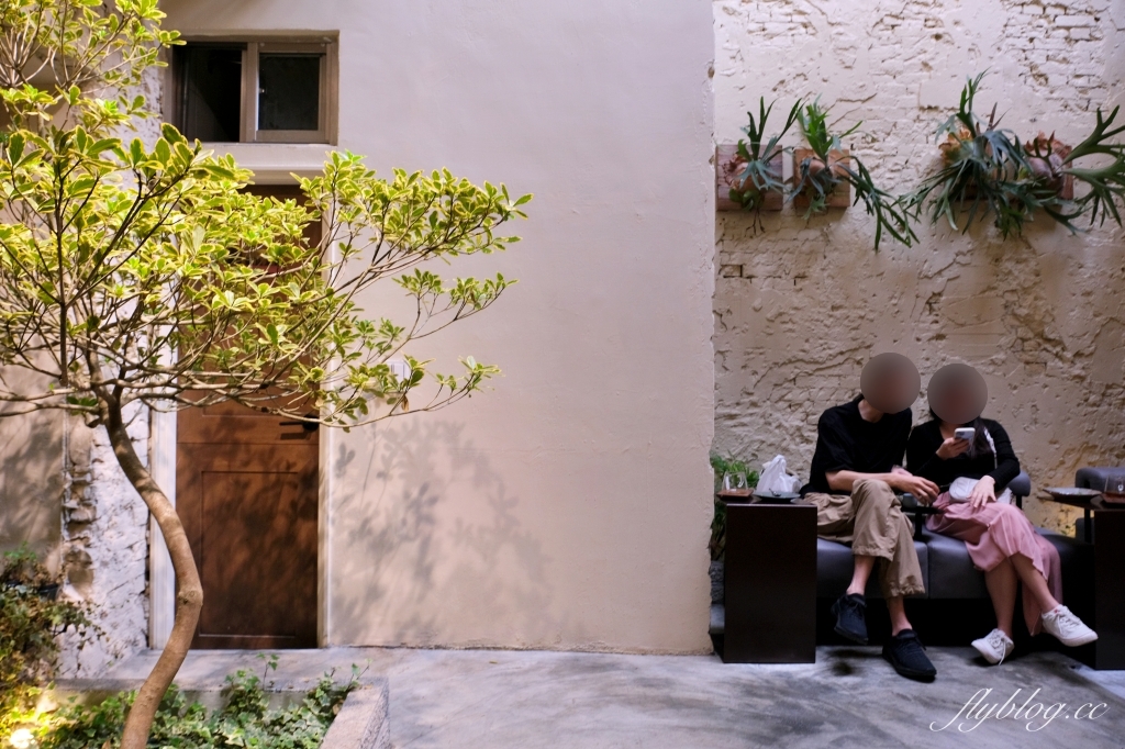 台中中區｜Phase Coffee Roasters．中山路老宅新生命，兼具實力與美麗的咖啡館 @飛天璇的口袋