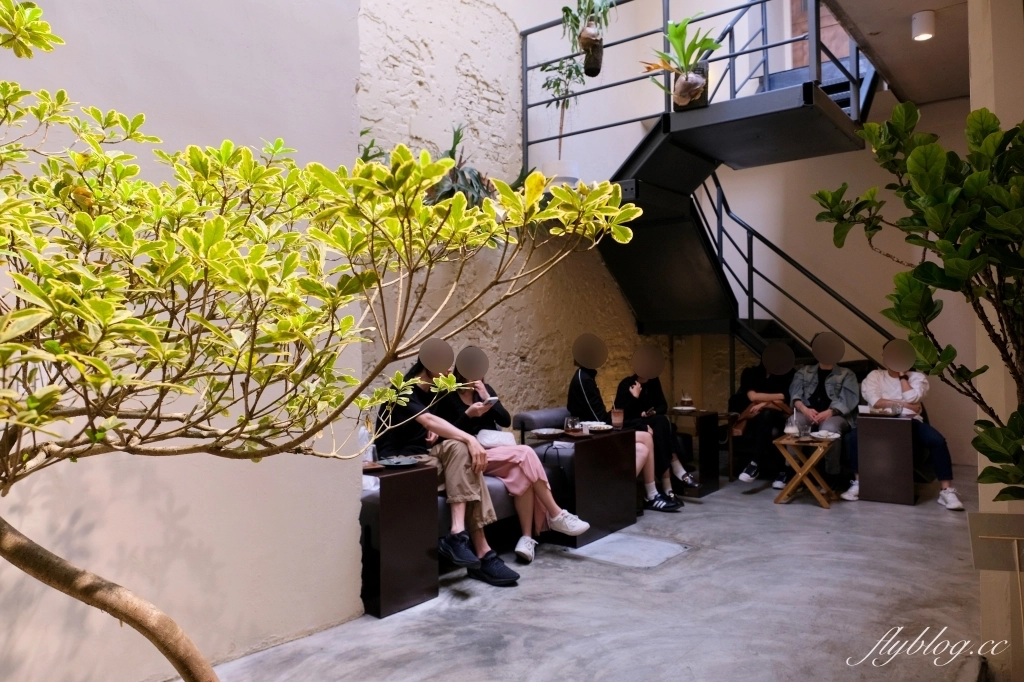 台中中區｜Phase Coffee Roasters．中山路老宅新生命，兼具實力與美麗的咖啡館 @飛天璇的口袋