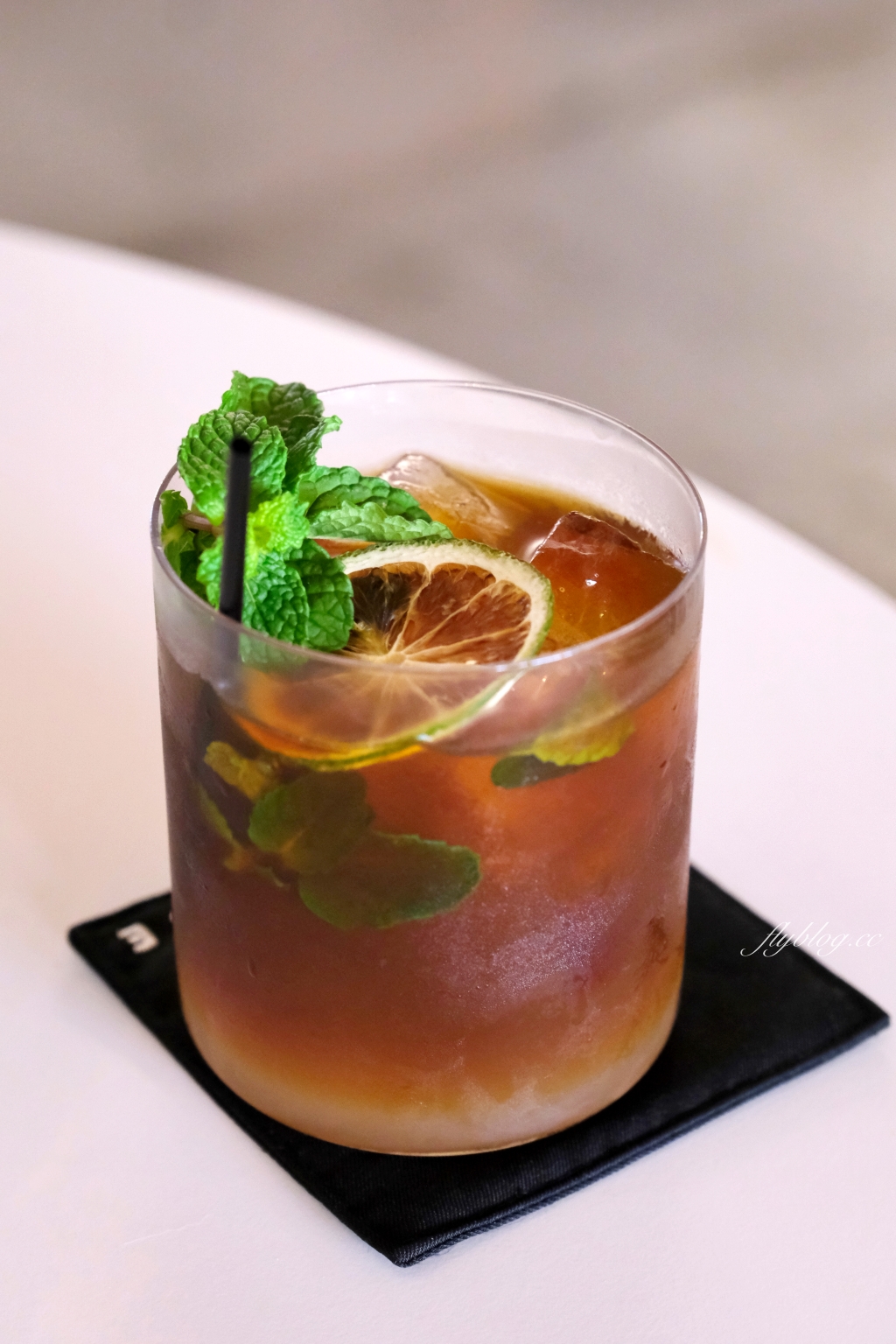 台中中區｜Phase Coffee Roasters．中山路老宅新生命，兼具實力與美麗的咖啡館 @飛天璇的口袋