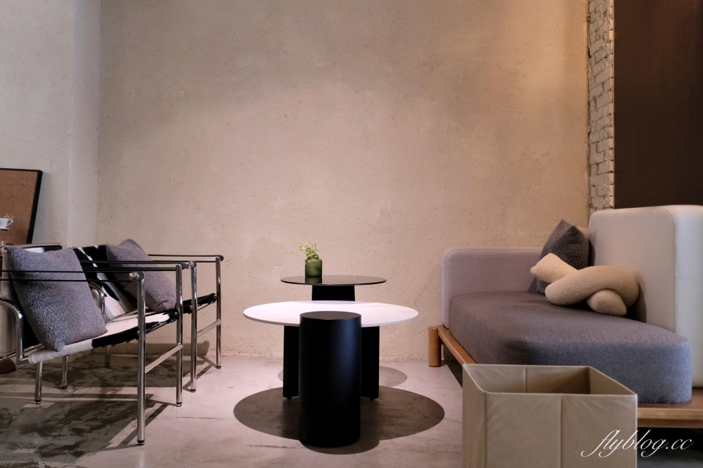 台中中區｜Phase Coffee Roasters．中山路老宅新生命，兼具實力與美麗的咖啡館 @飛天璇的口袋