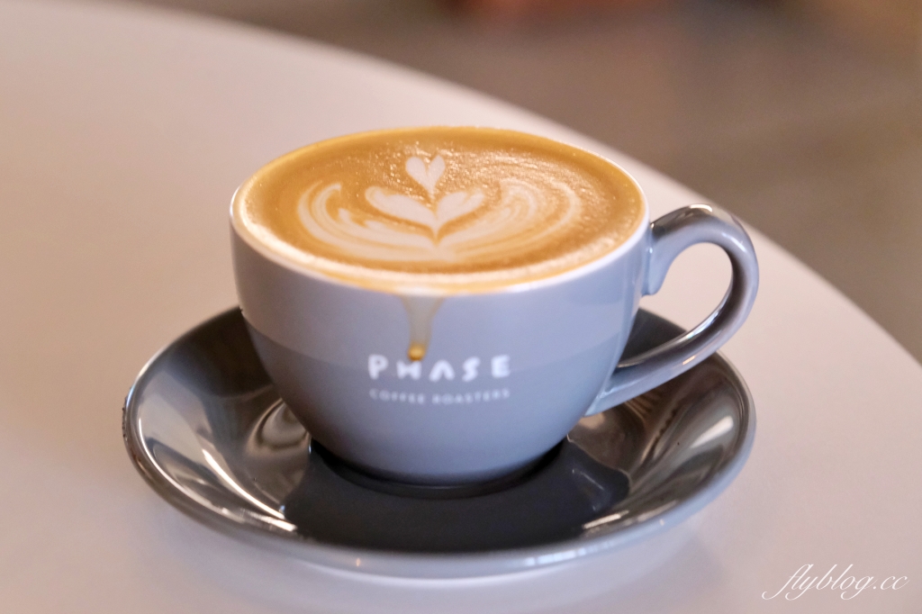 台中中區｜Phase Coffee Roasters．中山路老宅新生命，兼具實力與美麗的咖啡館 @飛天璇的口袋
