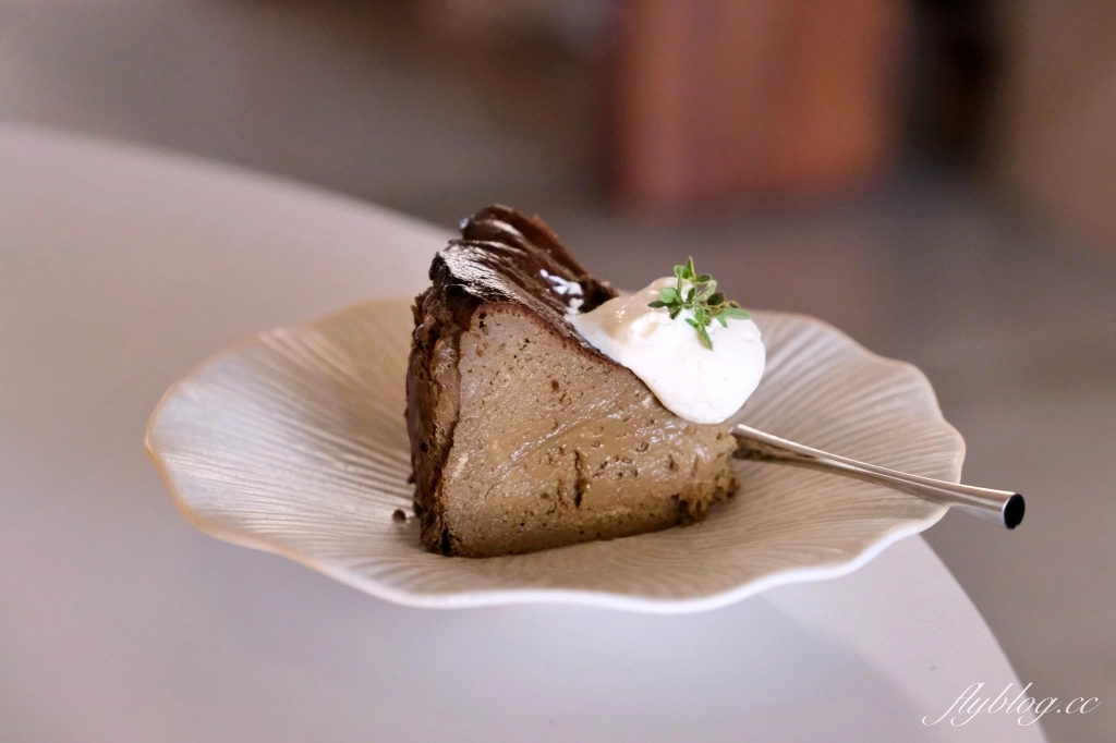 台中中區｜Phase Coffee Roasters．中山路老宅新生命，兼具實力與美麗的咖啡館 @飛天璇的口袋