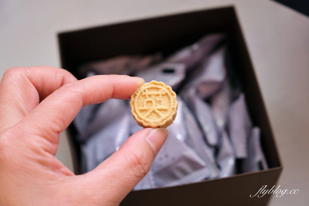 澳門旅遊｜澳門必買伴手禮推薦．三大餅店一次買齊，蛋撻哪底吃哪家？ @飛天璇的口袋