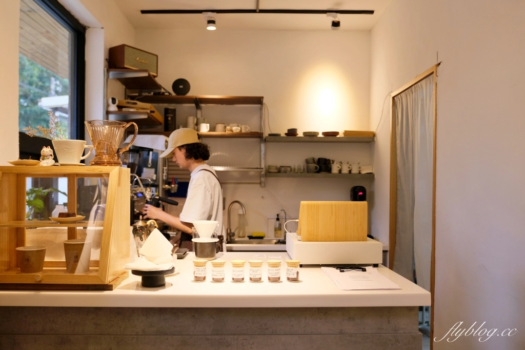 台中南屯｜桴汌咖啡．隱身黎明新村巷子裡，充滿日式風情的咖啡館 @飛天璇的口袋