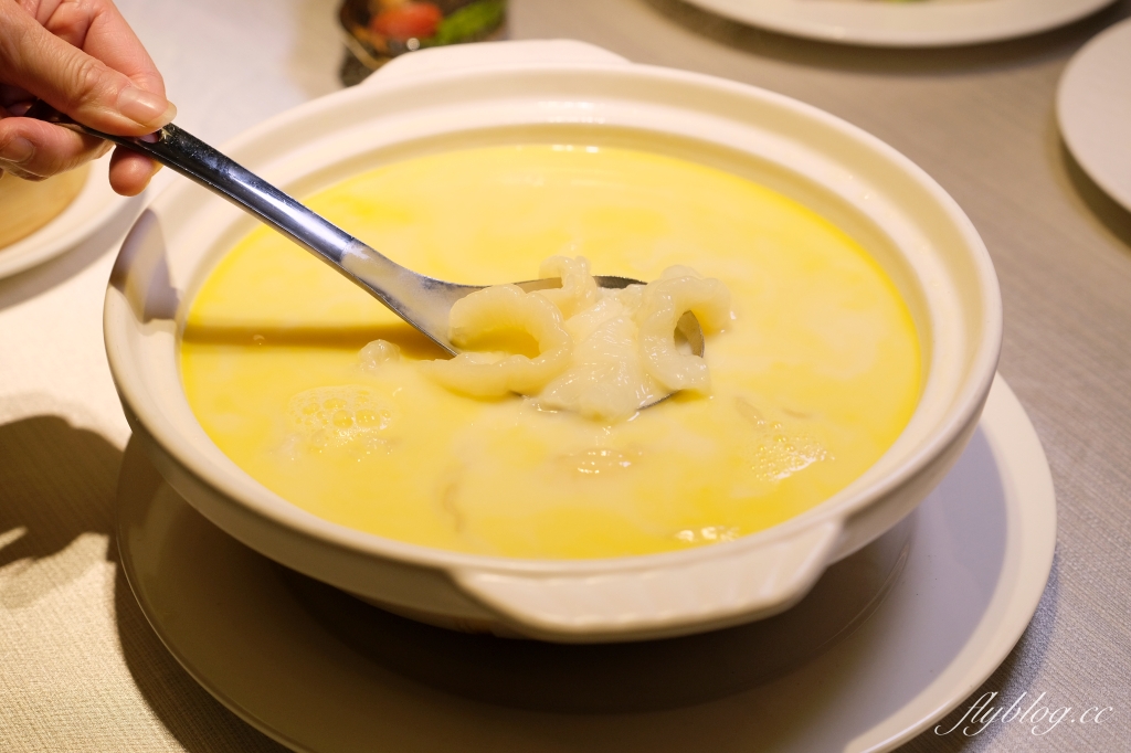 台中南屯｜金悅軒．一整隻烤乳豬好威，台中米其林推介 @飛天璇的口袋