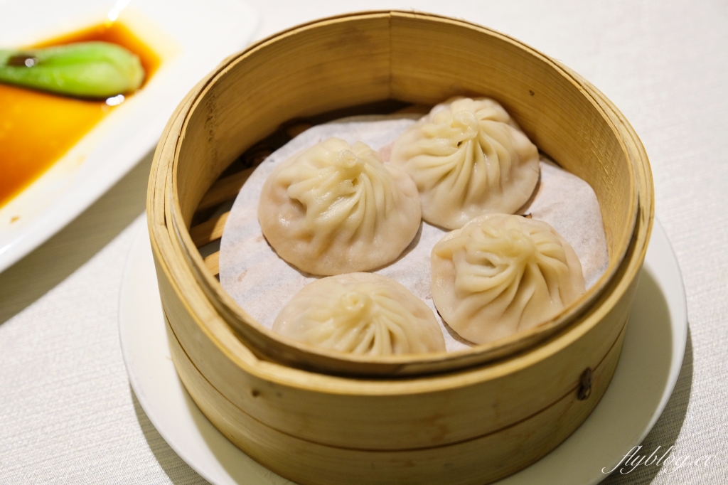 台中南屯｜金悅軒．一整隻烤乳豬好威，台中米其林推介 @飛天璇的口袋