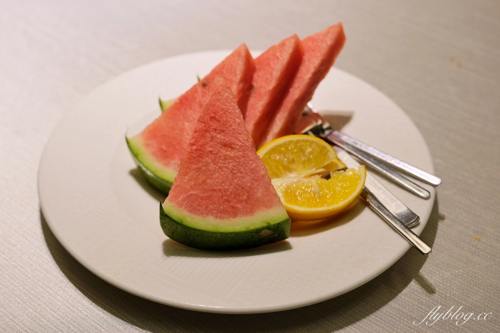 台中南屯｜金悅軒．一整隻烤乳豬好威，台中米其林推介 @飛天璇的口袋