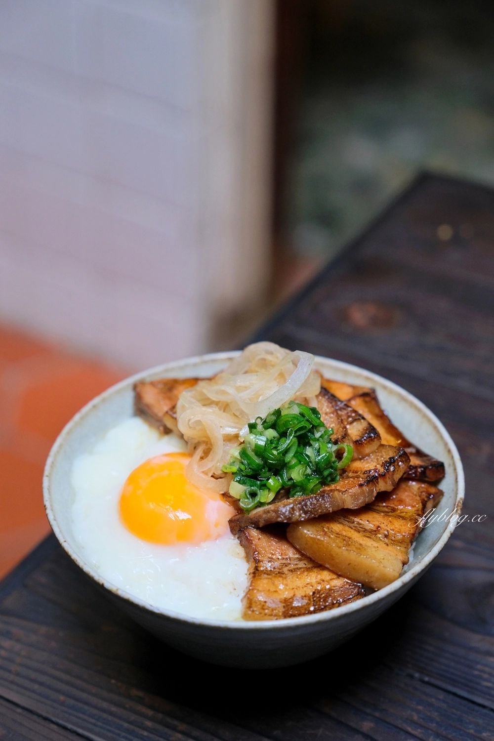 台南中西｜窟仔kula．台南巷弄裡的老宅咖啡館，必點經典台式料理 @飛天璇的口袋