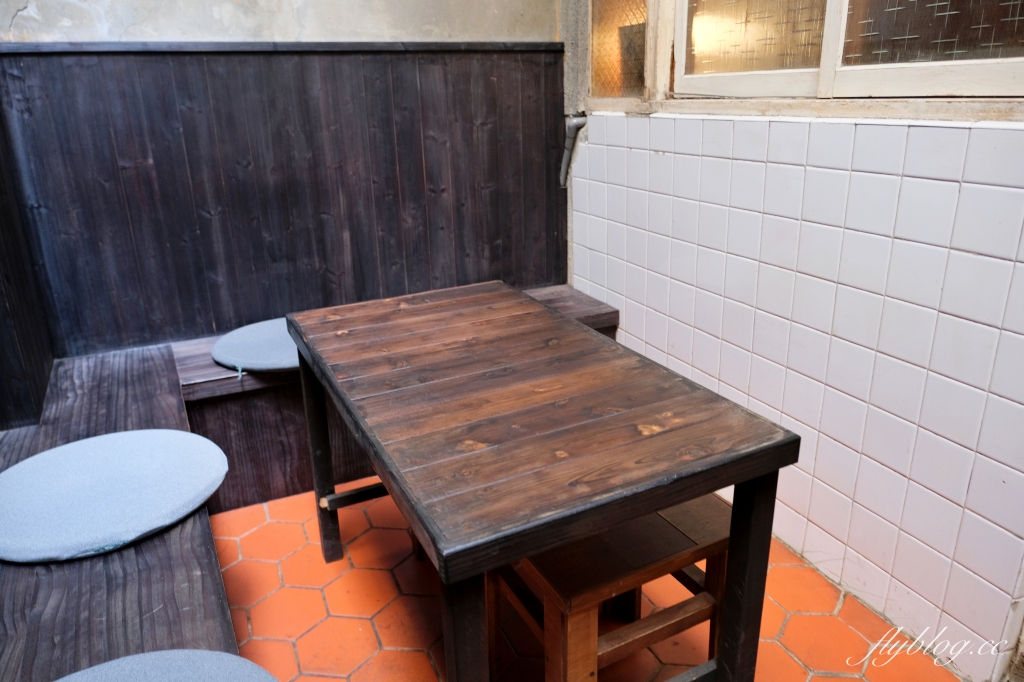 台南中西｜窟仔kula．台南巷弄裡的老宅咖啡館，必點經典台式料理 @飛天璇的口袋