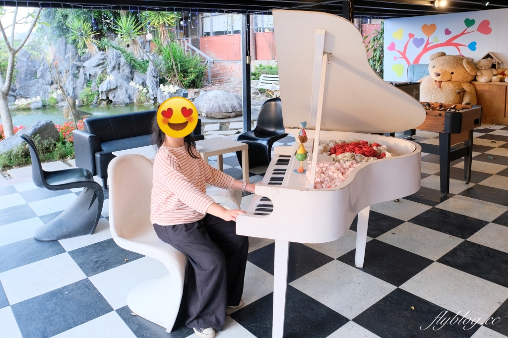 嘉義中埔｜詩情花園渡假村．阿里山下的露營車體驗，晚上還有煙火、放天燈和魔術秀 @飛天璇的口袋