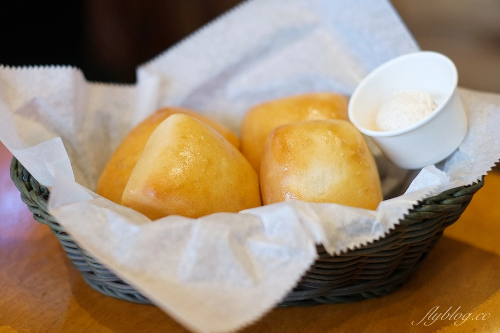 台中西屯｜德州鮮切牛排台中店．花生、麵包、飲料吃到飽，加入會員送生日禮 @飛天璇的口袋