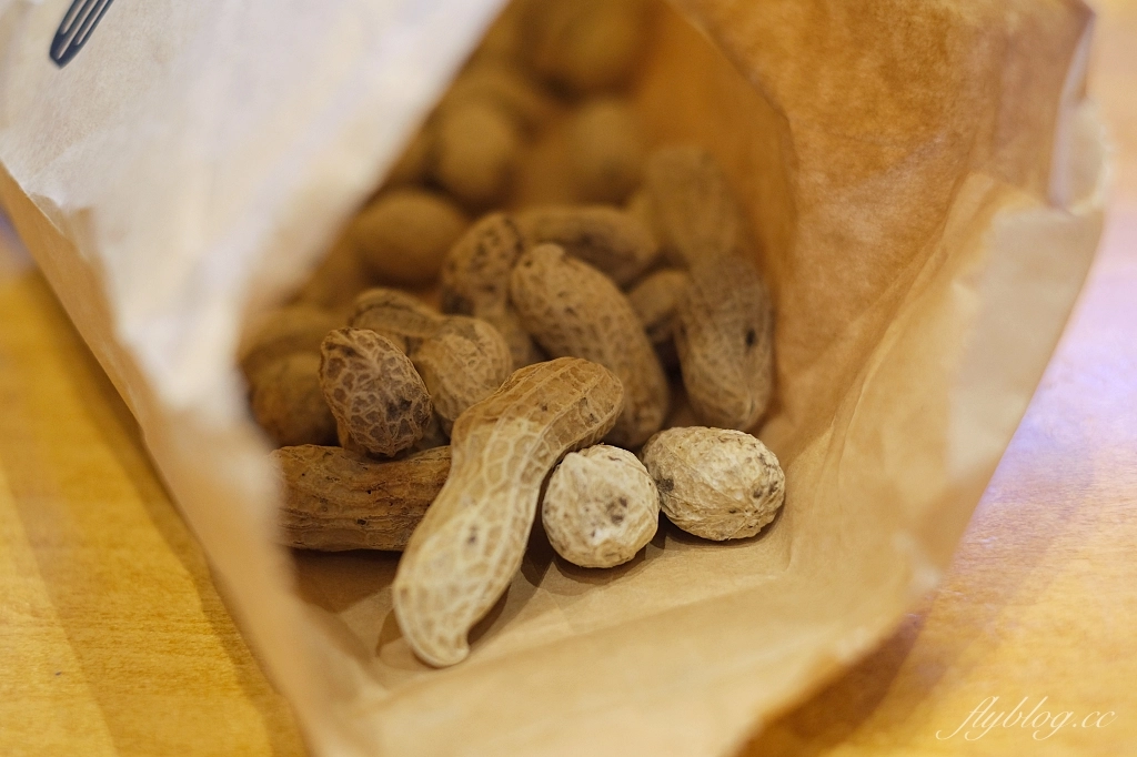 台中西屯｜德州鮮切牛排台中店．花生、麵包、飲料吃到飽，加入會員送生日禮 @飛天璇的口袋