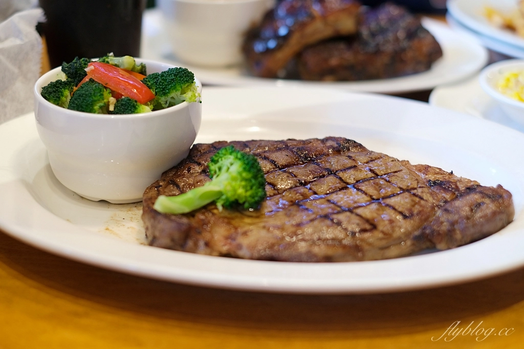 台中西屯｜德州鮮切牛排台中店．花生、麵包、飲料吃到飽，加入會員送生日禮 @飛天璇的口袋