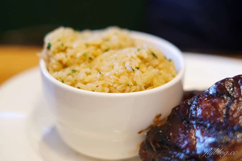 台中西屯｜德州鮮切牛排台中店．花生、麵包、飲料吃到飽，加入會員送生日禮 @飛天璇的口袋