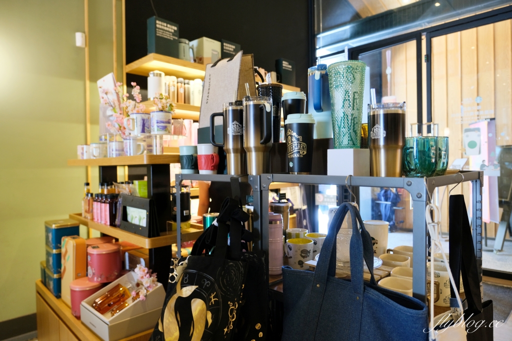 嘉義中埔｜星巴克中埔穀倉門市．全台唯一！45年歷史穀倉所改建星巴克 @飛天璇的口袋