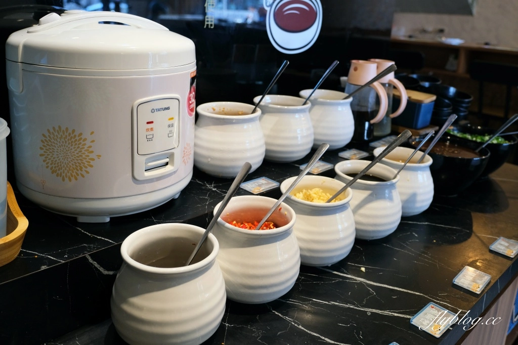 台中北屯｜養鍋Yang Guo石頭火鍋文心店，遍及北中南全台連鎖火鍋，小資族月底必吃火鍋推薦 @飛天璇的口袋