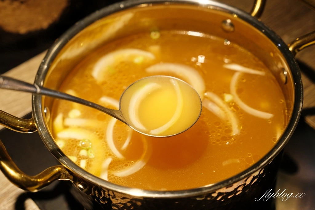 台中北屯｜養鍋Yang Guo石頭火鍋文心店，遍及北中南全台連鎖火鍋，小資族月底必吃火鍋推薦 @飛天璇的口袋