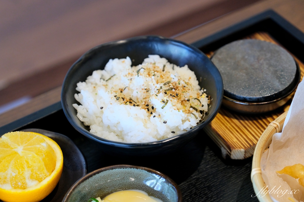 南投草屯｜宮本武丼．大份量直火燒肉丼，湯品、飲料、冰淇淋無限供應 @飛天璇的口袋